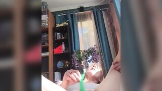 Aussie Amateur Reaches Orgasm