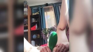 Aussie Amateur Reaches Orgasm