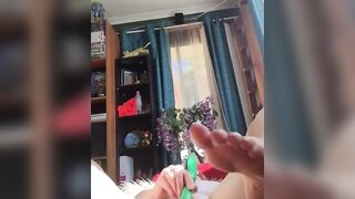 Aussie Amateur Reaches Orgasm