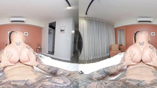 PURITYVR Seductive bombshell with Polly Persch
