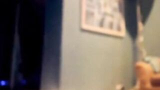 Redhead's OhMyBod Toy Orgasm on Webcam