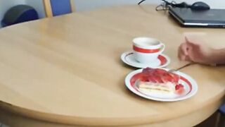 Deutscher Amateur-Blowjob mit Abspritzen