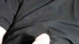 Amateur masturbates until he paints himself with cum
