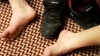 Straight hunk Levi beats meat while showing off naked soles