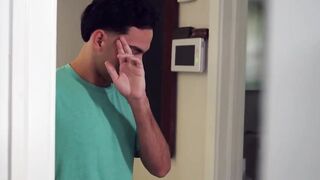 Fuck I got so horny that I handcuffed myself without the key