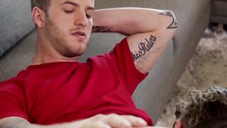 Zane Porter services Quentin Gainzâs cock before getting bred