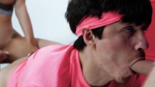 Must Watch this Threesome anal in the gym