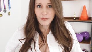 MILF coach Justine Jakobs shoves her tits as she massages her athlete