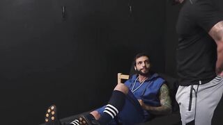 Jock duo swap intense foot and toe worship