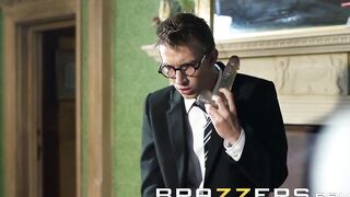 Brazzers - Unshaved Punter and his Massive Boner a Porn Parody - Tarra White