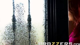BRAZZERS - Tattooed mom Monique Alexander Fucks Salesman
