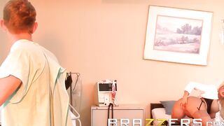 BRAZZERS - mom Doctor Summer Brielle wants it in her