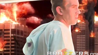BRAZZERS - mom Doctor Summer Brielle wants it in her