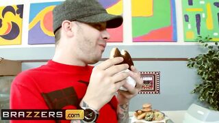 Brazzers - Long Tit Cop Audrey Bitoni wants two Donnuts with a Hugest Penis