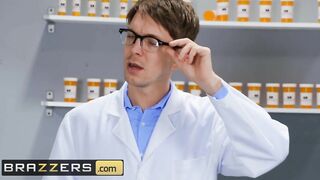 Brazzers - Hot Kenzie Reeves Fucks her Pharmacy Markus Dupree for her Medication