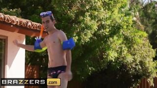 Brazzers - Bae Lifeguards Nicolette Shea & Savannah Bond Save a Penis