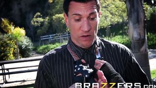 BRAZZERS - Emo Rock 19 Yo Ashton Pierce & Bonnie Rotten Share a Penis