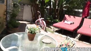 PropertySex - Shady real estate agent tricks client to buy house with her snatch