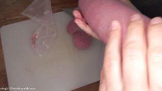 I stretch my 18yo vagina with humongous sausage. My lips grip, it's the humongous thing I ever took. It makes me orgasm. Odd insertion, food porn, teenager.