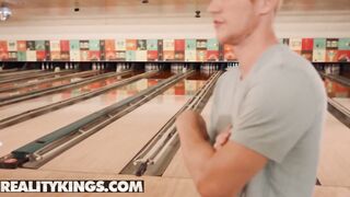 Reality Kings - All natural black Julie Kay seduces young man to nailed her