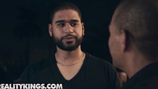 Reality Kings - Phat booty hispanic Luna Performer gets spitroasted