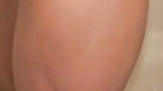 Amateur bad boy jerks off and cums right after showering