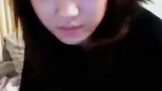 Singaporean Amateur Masturbates on Cam Hoe 2