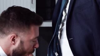 Muscle stud Derek bolt deep fucking Gabriel Cross with powerful thrusts