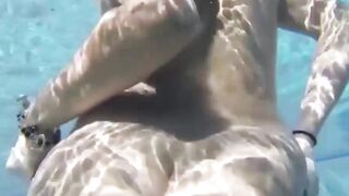 Keisha Grey and friends achieve poolside orgasm