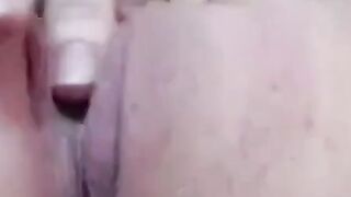 Webcam girl rubs her pussy until she cums Hoe 2