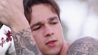 Kane Fox parkside anal pounding of tattooed Jayden Marcos