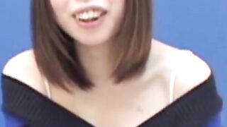 Asian babes unaware of need to pee in front of camera