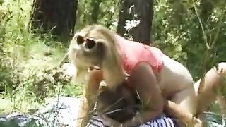 British Mature Dogging Outdoors