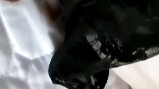 Horny Chinese MILF Mom Satisfies Herself