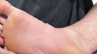 Gavin W cums hard as friend worships his perfect feet