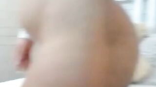 Blonde Amateur Shows Off on Webcam