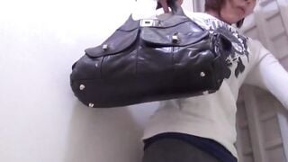 Sweet Japanese women squirt queefs loudly in public stall