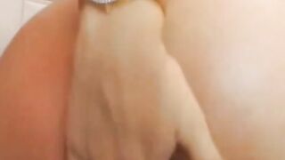 Big-Titted Amateur Webcam Babe Plays with Herself