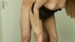 POV-Amateur-Blowjob und Creampie eines deutschen Pärchens