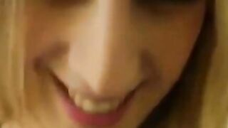 POV-Amateur-Blowjob und Creampie eines deutschen Pärchens