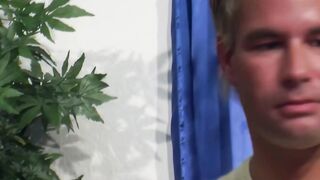 2 German guys try anal sex inside the locker room