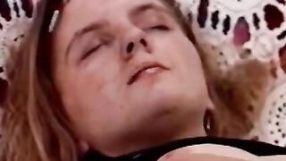 Behårede Danske Lesbiske Sheila og June i Strømper