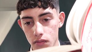 Twinks Gabriel and Bruno threesome breed with Troy