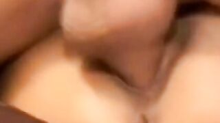 Blond MILF gungar med en stor kuk Svensk Stud