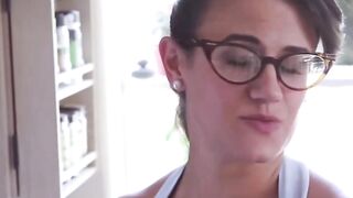 Stepmom sucks dick gets anal fucked