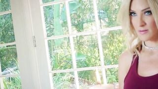 Blonde mom in lingerie seduces stepson for creampie