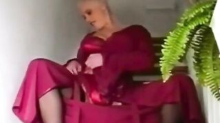 Big-titted dansk blondine Tina's stramme fisse kneppet hårdt