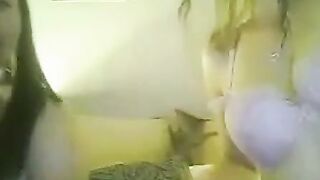 Two Kiwi Girls on a Webcam: Quick Fun