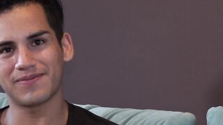 Twink Santiago breeds daddy Ferdinand then paints him