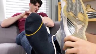 Daddy Texas's size twelve feet worshipped by Dan Edwards